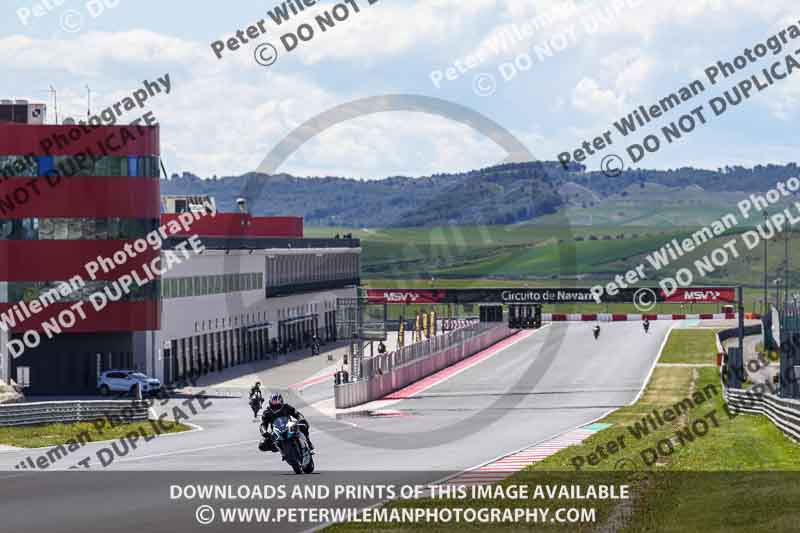 cadwell no limits trackday;cadwell park;cadwell park photographs;cadwell trackday photographs;enduro digital images;event digital images;eventdigitalimages;navarra;no limits trackdays;peter wileman photography;racing digital images;trackday digital images;trackday photos